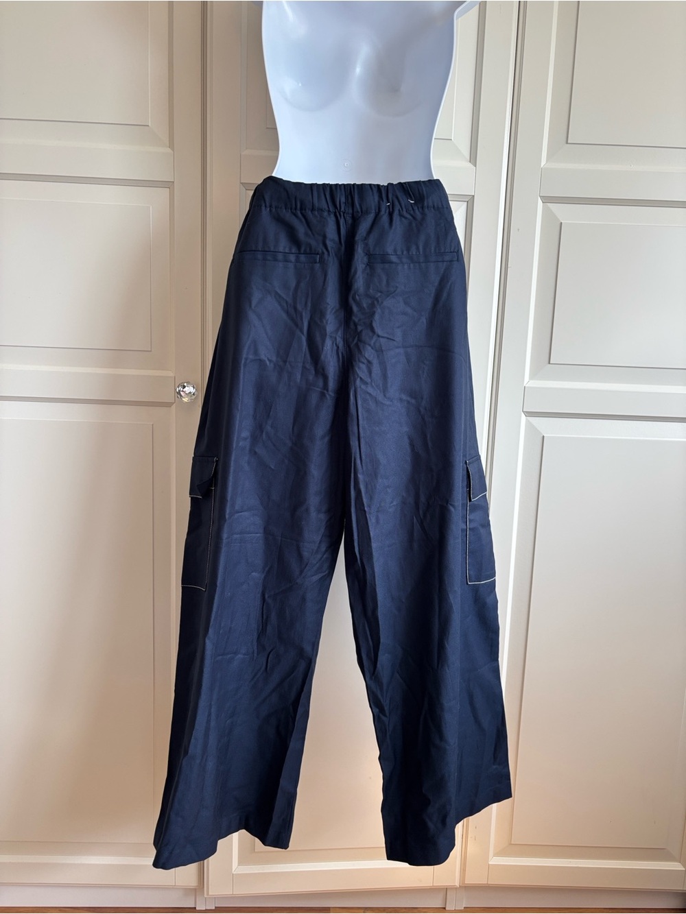 Banana Republic High Ride Wide Leg pants
 Navy Size M
Coastal chic Nautical - Picture 8 of 13